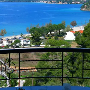 https://george-sias-house.hotelschalkidiki.net