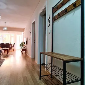  Apartment Lara's